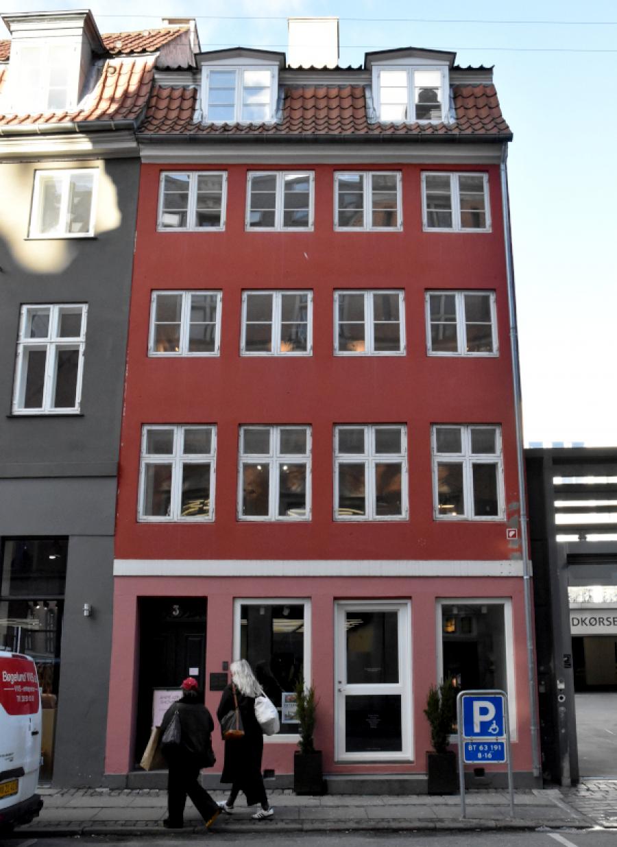 En rød bygning
