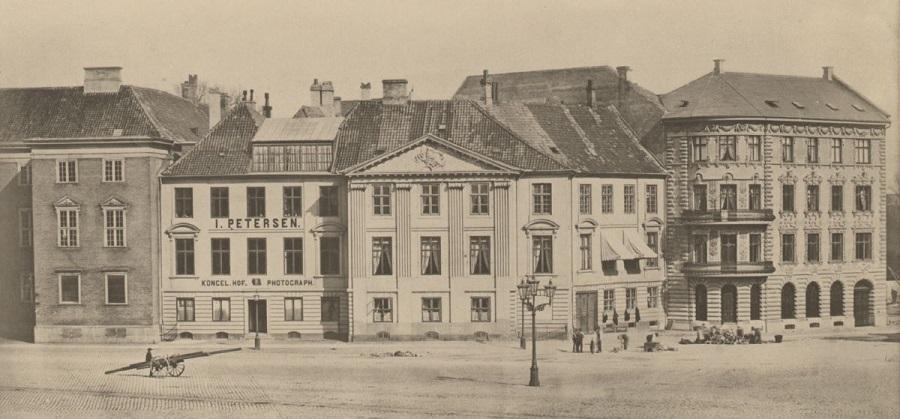 Harsdorffs Hus på Kongens Nytorv i 1866